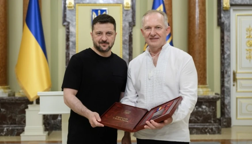 Звання Героя України присвоєно очільнику лікарні Мечникова: хронологія указу