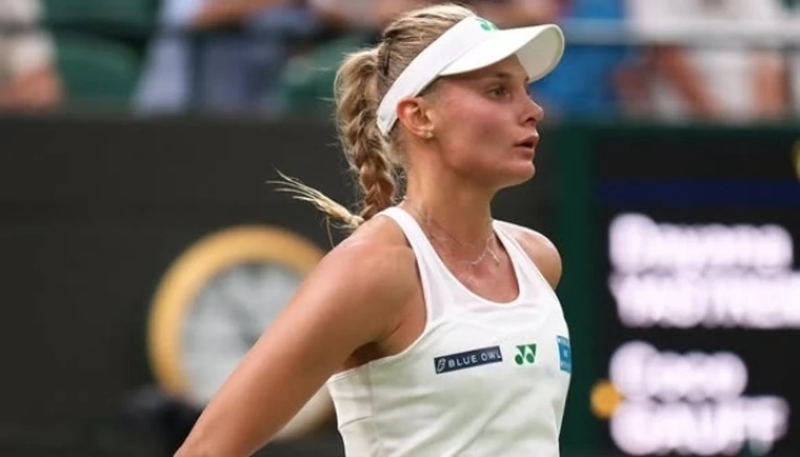 Людмила Кіченок святкує перемогу після матчболу в парному матчі WTA 1000 у Пекіні