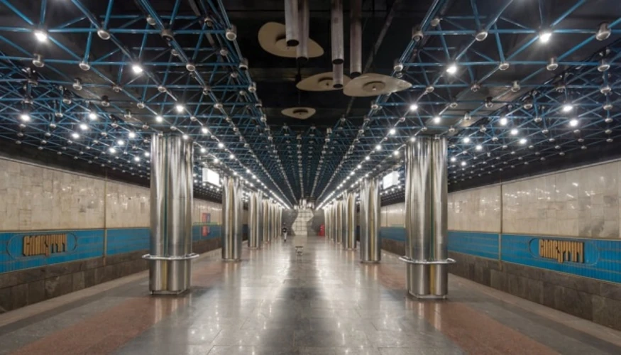 Київське метро відновило рух через Південний мост